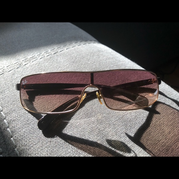 COPY - Vintage 80’s RayBan Sunglasses **RARE FIND… - Picture 2 of 6
